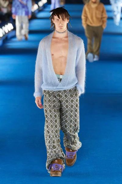 Look 23